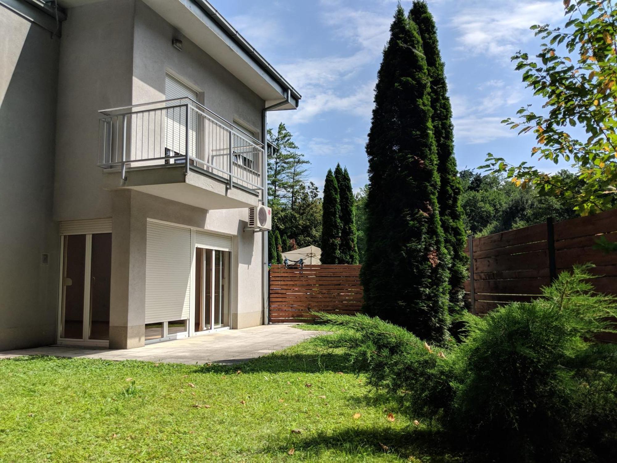 Quaint Zagreb Townhome W Forest View Esterno foto